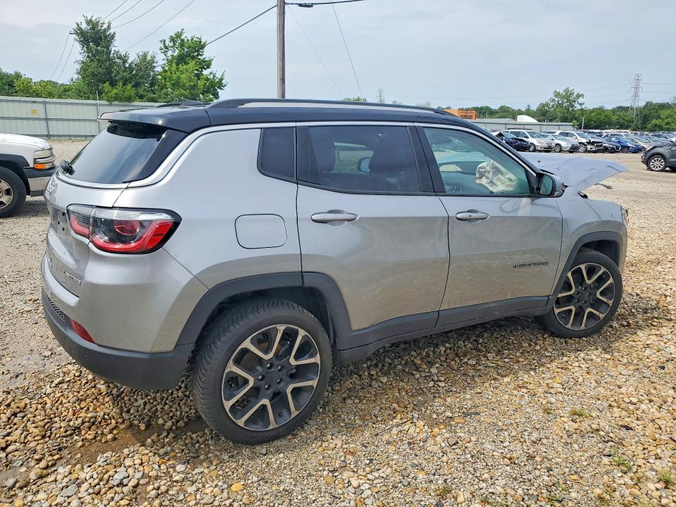 Photo 3 from auction – 2018 JEEP COMPASS with VIN 3C4NJDCB7JT336899