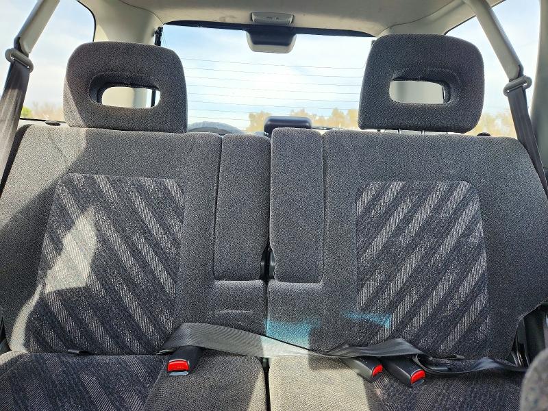 Photo 10 from auction – 2000 HONDA CR-V with VIN JHLRD2849YC011915