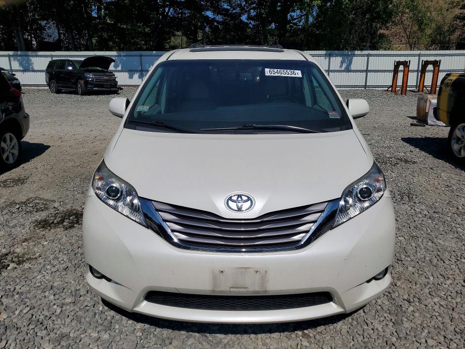 Photo 5 from auction – 2017 TOYOTA SIENNA with VIN 5TDDZ3DC3HS180595