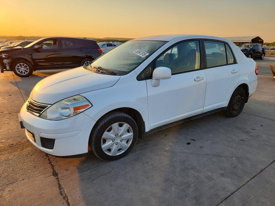 NISSAN VERSA 2010 con VIN 3N1BC1AP0AL464088 - Foto de la subasta