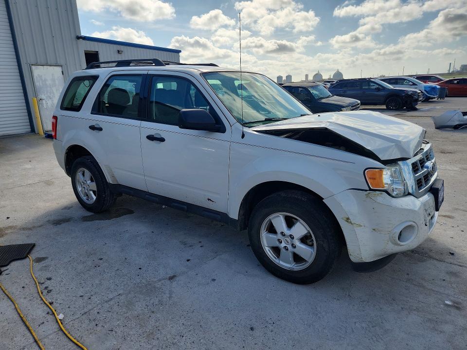 Photo 4 from auction – 2012 FORD ESCAPE with VIN 1FMCU0C70CKC65841