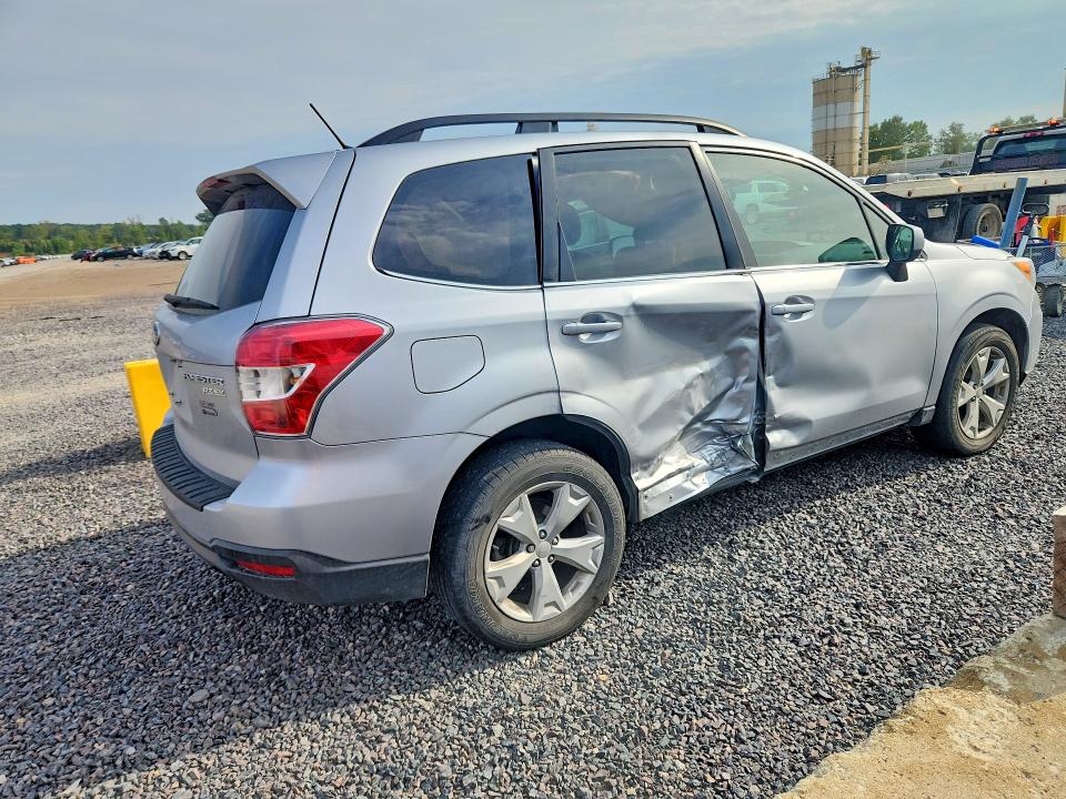 Photo 3 from auction – 2015 SUBARU FORESTER with VIN JF2SJARC0FH542767