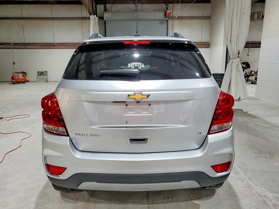 Photo 6 from auction – 2018 CHEVROLET TRAX with VIN KL7CJPSB4JB688105