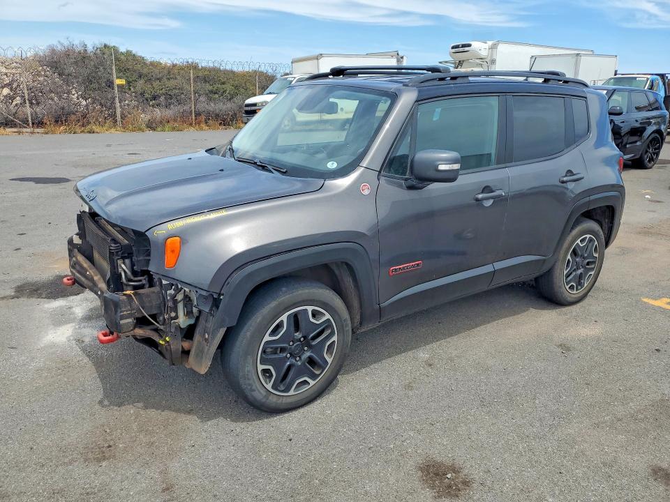 JEEP RENEGADE 2017 مع رقم تعريف المركبة ZACCJBCB3HPG42351 - صورة من المزاد