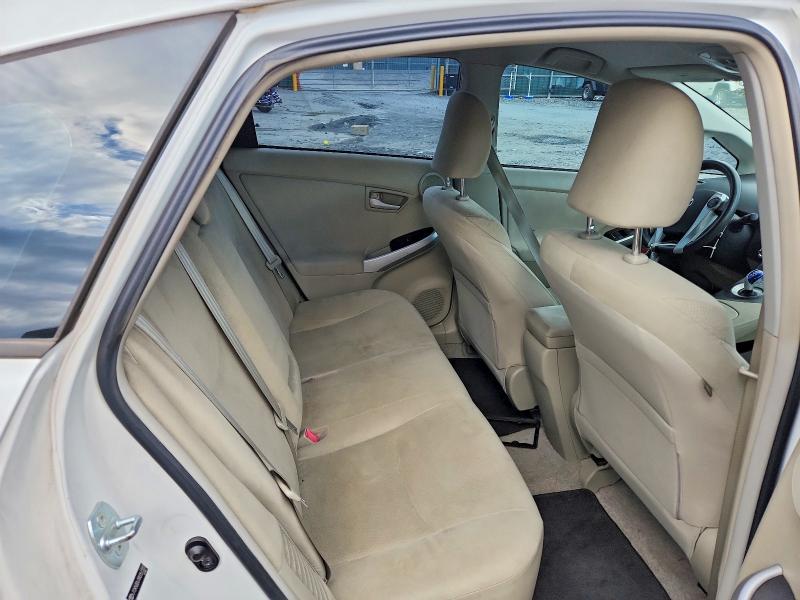 Photo 10 from auction – 2011 TOYOTA PRIUS with VIN JTDKN3DU7B0251237