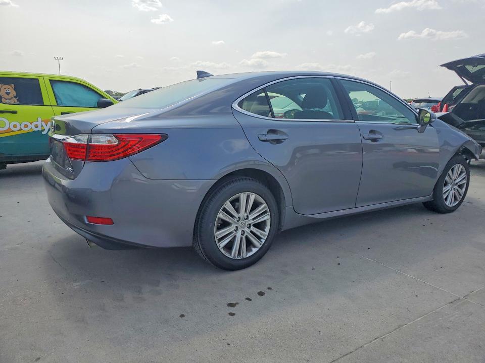 Photo 3 from auction – 2015 LEXUS ES with VIN JTHBK1GGXF2157834