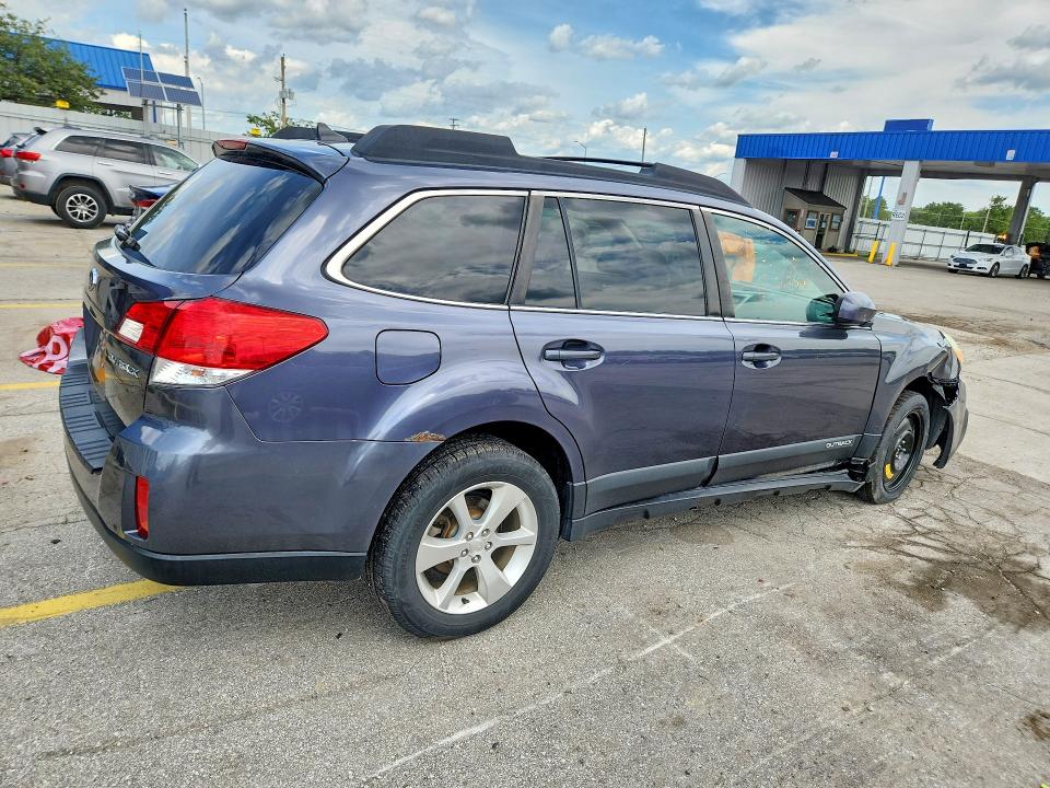 Photo 3 from auction – 2014 SUBARU OUTBACK with VIN 4S4BRCMC7E3309793