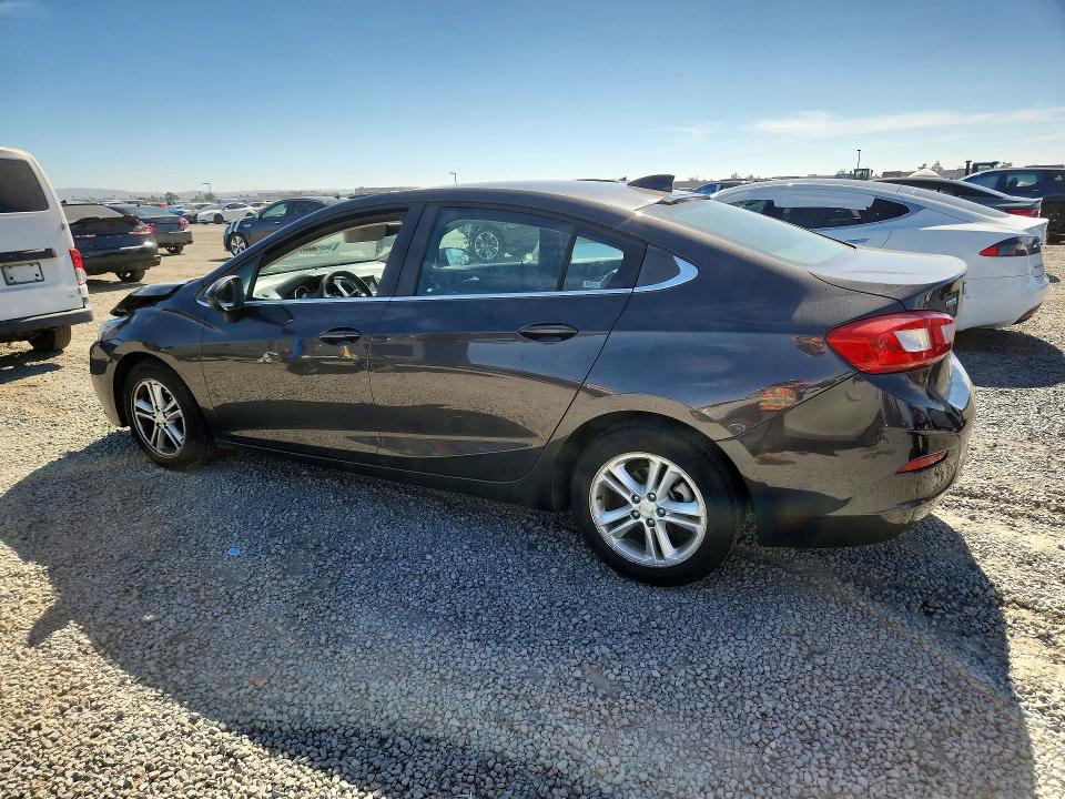 Photo 2 from auction – 2017 CHEVROLET CRUZE with VIN 1G1BE5SM4H7209972