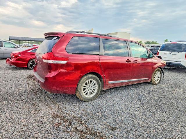 Снимка 3 от търг – 2011 TOYOTA SIENNA с VIN 5TDYK3DC9BS087013