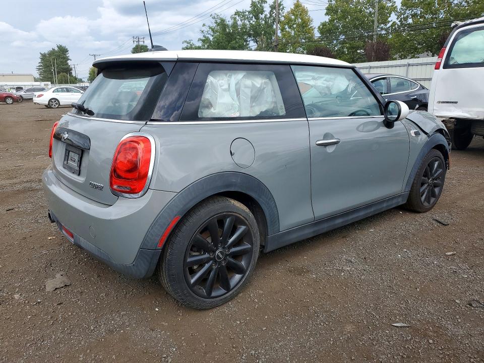 Photo 3 from auction – 2016 MINI COOPER with VIN WMWXP5C51G3B76711