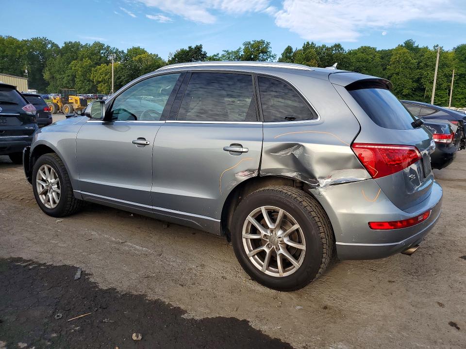 Photo 2 from auction – 2010 AUDI Q5 with VIN WA1LKAFP3AA095032