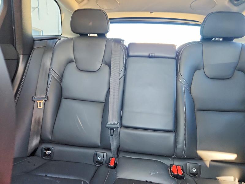 Photo 10 from auction – 2022 VOLVO XC60 with VIN YV4L12RL1N1042193