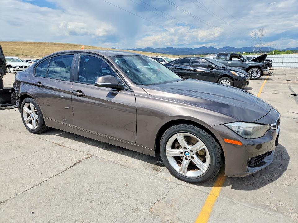 Photo 4 from auction – 2013 BMW 328 with VIN WBA3B5C51DF590219