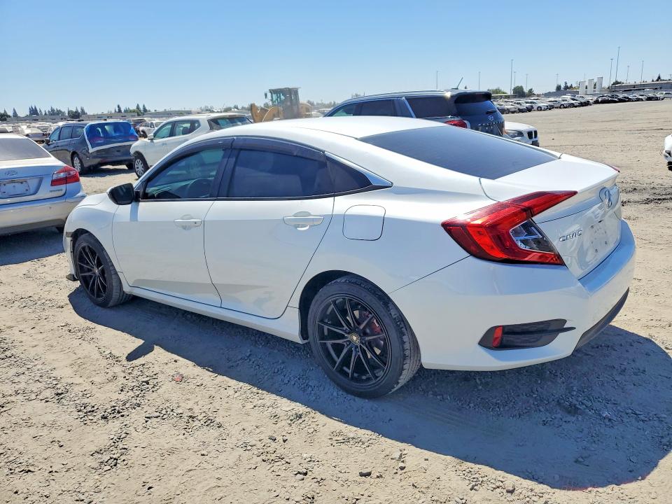 Photo 2 from auction – 2020 HONDA CIVIC with VIN 19XFC2F68LE206753