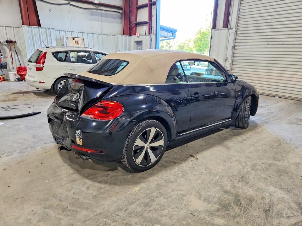Photo 3 from auction – 2013 VOLKSWAGEN BEETLE with VIN 3VW7T7AT5DM821277
