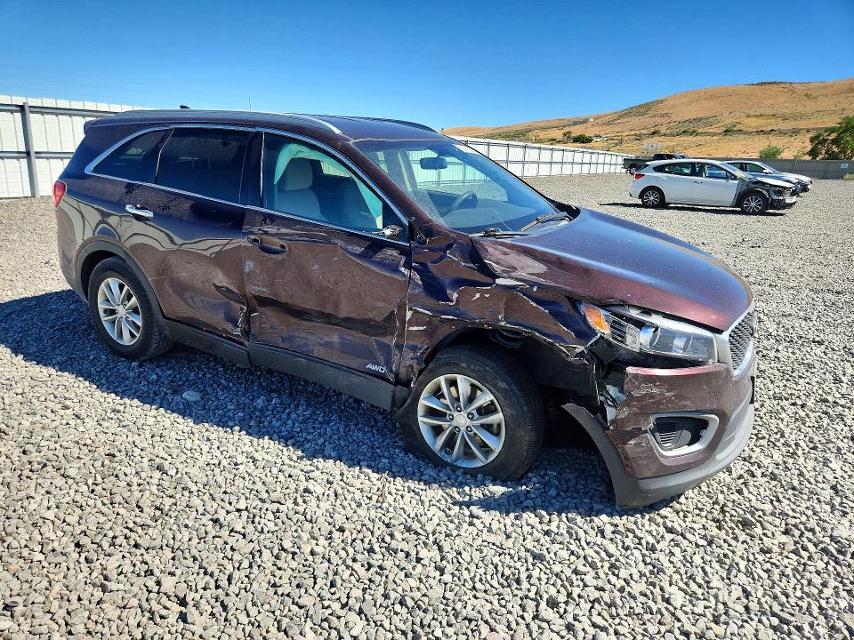 Photo 4 from auction – 2016 KIA SORENTO with VIN 5XYPGDA59GG035541