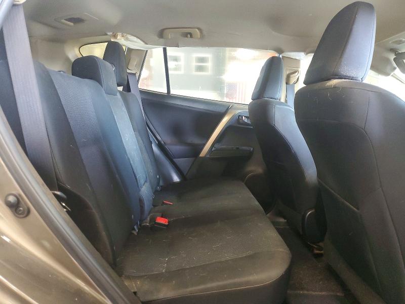Photo 11 from auction – 2015 TOYOTA RAV4 with VIN JTMBFREV4FD151845