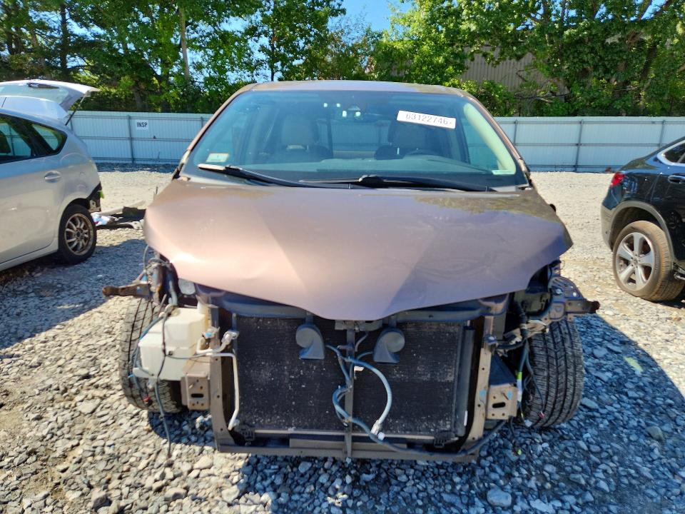 Photo 5 from auction – 2018 TOYOTA SIENNA with VIN 5TDDZ3DC1JS191469