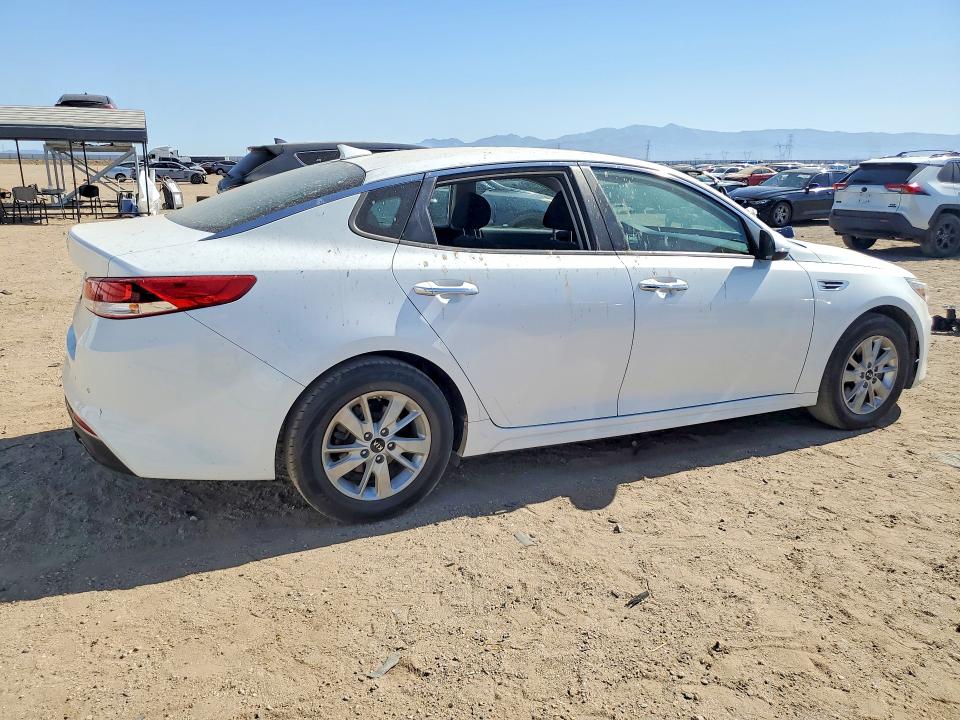 Photo 3 from auction – 2018 KIA OPTIMA with VIN 5XXGT4L31JG248843