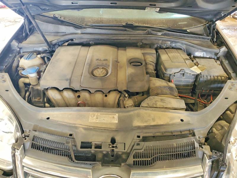 Photo 11 from auction – 2010 VOLKSWAGEN JETTA with VIN 3VWRX7AJ8AM105075