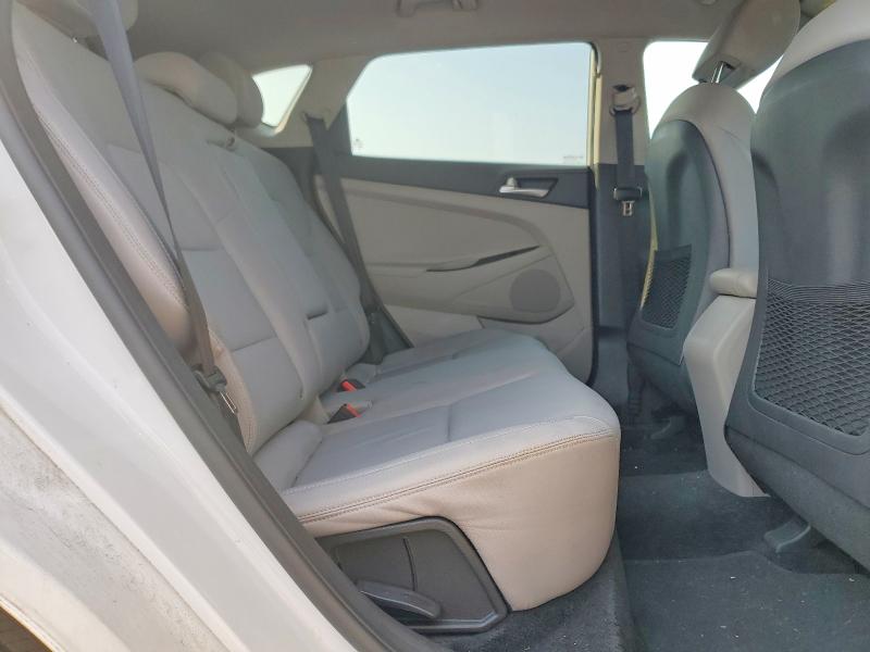 Photo 11 from auction – 2019 HYUNDAI TUCSON with VIN KM8J2CA48KU059757