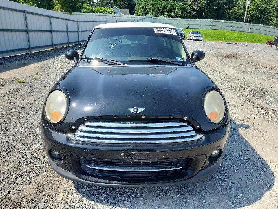 Photo 5 from auction – 2011 MINI COOPER with VIN WMWSU3C5XBTX97460