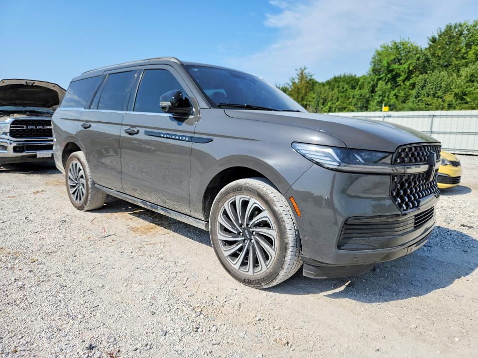 Снимка 4 от търг – 2025 LINCOLN NAVIGATOR с VIN 5LMJJ2TG2SEL00207