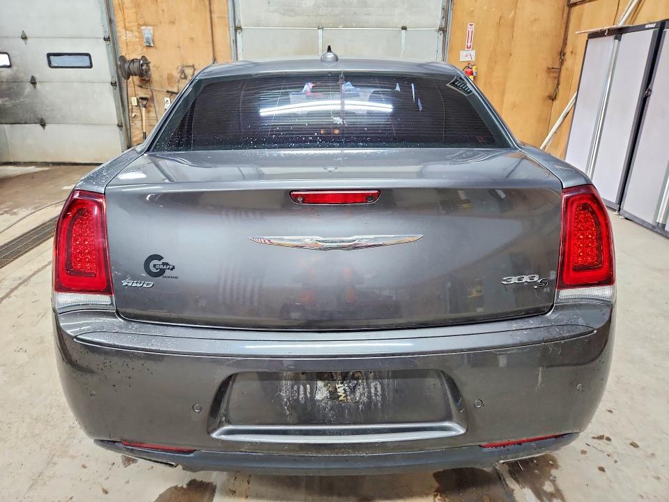 صورة رقم 6 من المزاد - 2018 CHRYSLER 300 مع VIN 2C3CCAGGXJH296501
