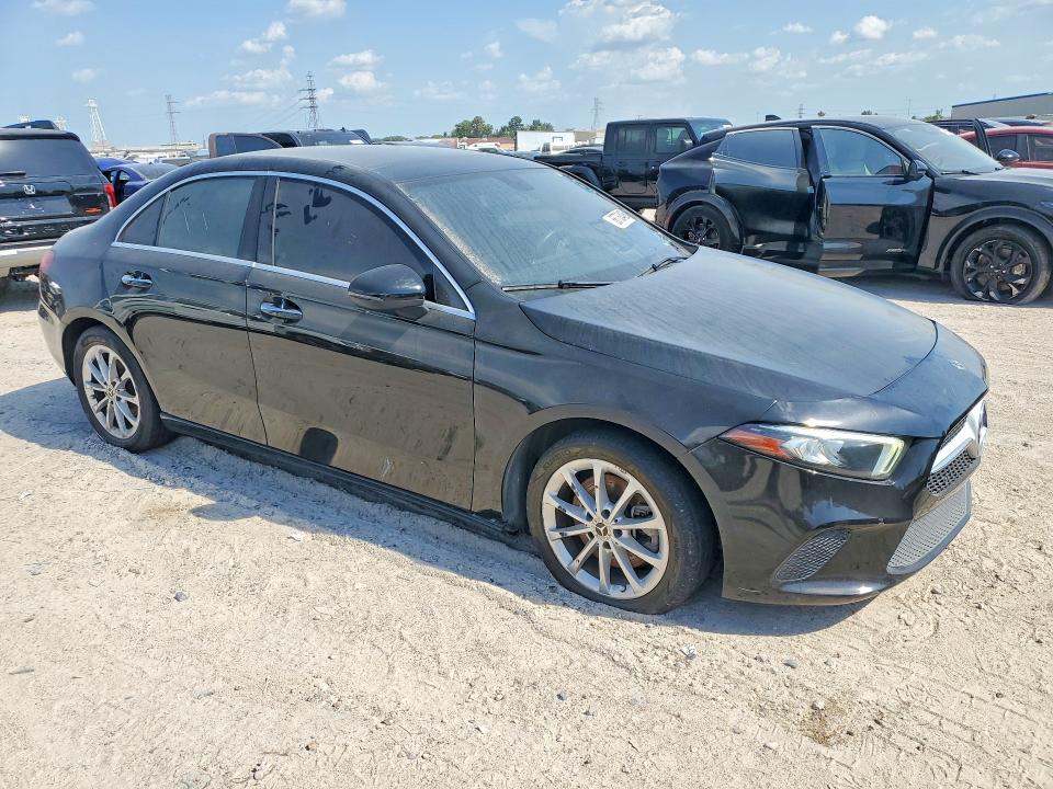 Photo 4 from auction – 2019 MERCEDES-BENZ A with VIN WDD3G4EB4KW033583