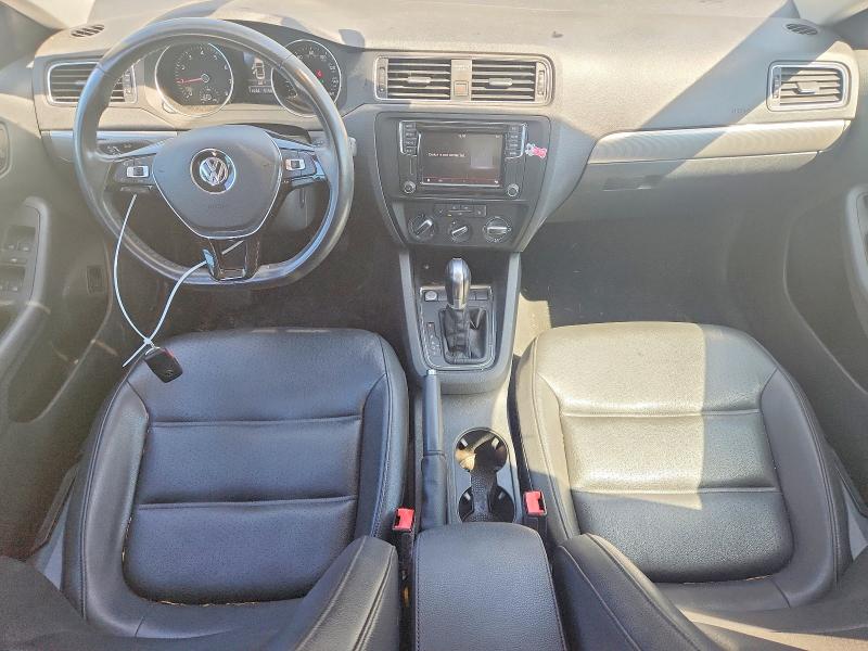 Photo 8 from auction – 2017 VOLKSWAGEN JETTA with VIN 3VWDB7AJ5HM335613
