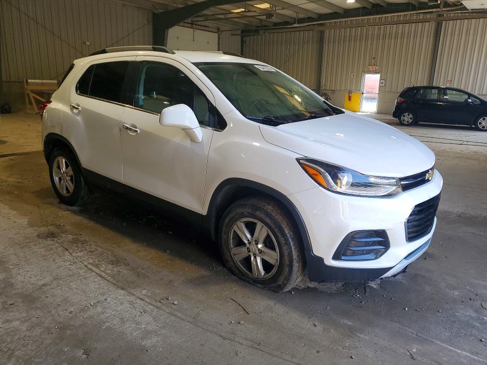 Снимка 4 от търг – 2017 CHEVROLET TRAX с VIN 3GNCJPSB7HL261780