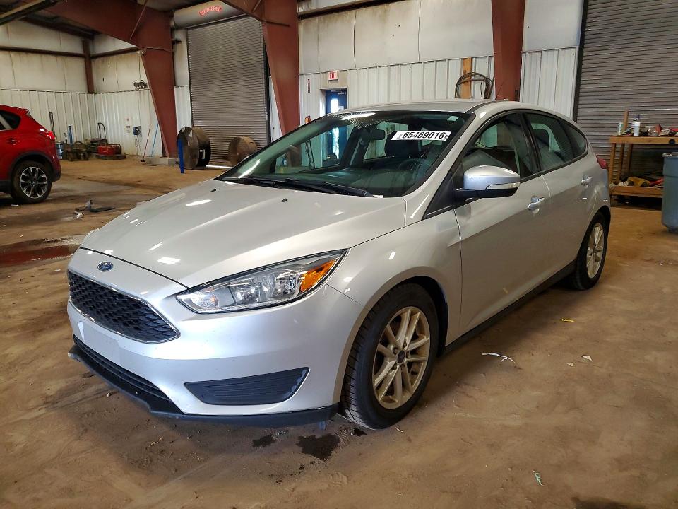 FORD FOCUS 2015 مع رقم تعريف المركبة 1FADP3K2XFL370463 - صورة من المزاد