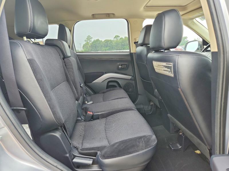 Photo 11 from auction – 2013 MITSUBISHI OUTLANDER with VIN JA4AS3AW3DU005401