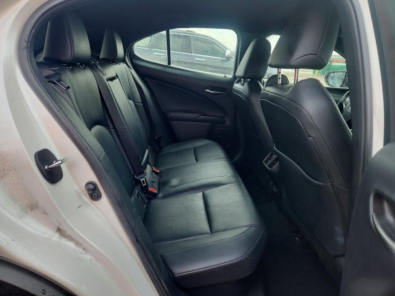 Снимка 10 от търг – 2020 LEXUS UX с VIN JTHX9JBH5L2028994