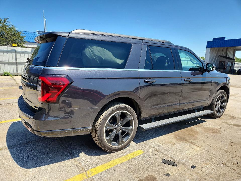 Photo 3 from auction – 2023 FORD EXPEDITION with VIN 1FMJK2A80PEA25617