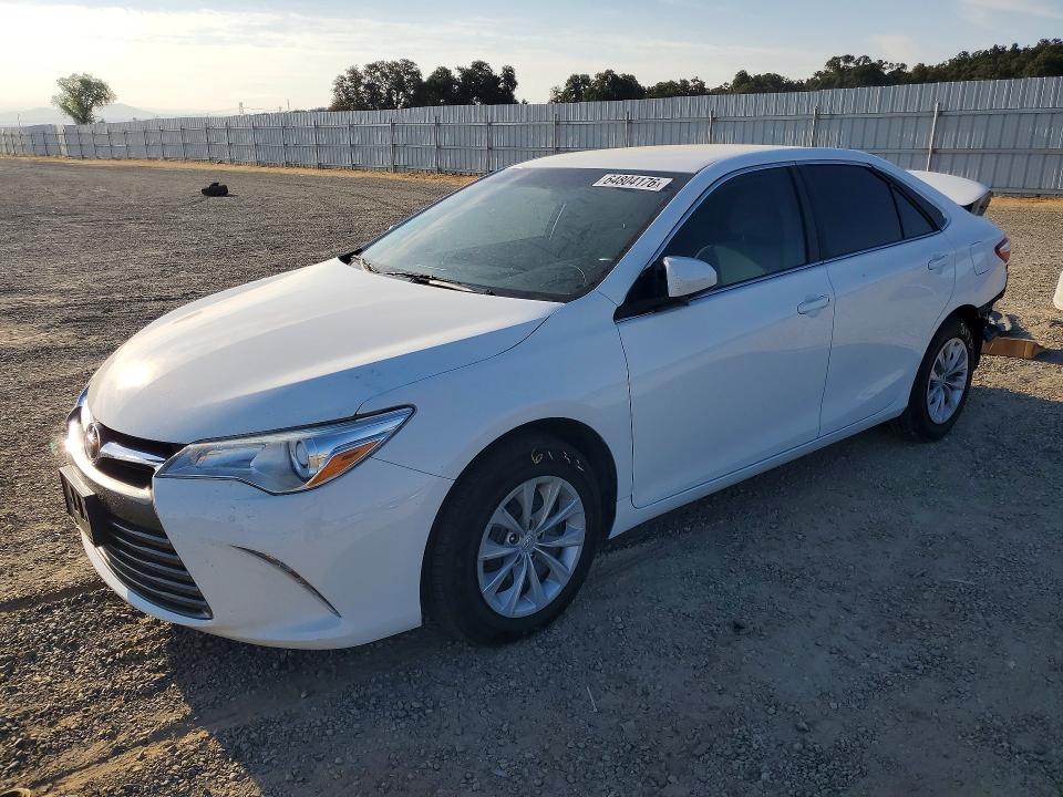 TOYOTA CAMRY 2016 with VIN 4T4BF1FK2GR570110 - Photo from auction