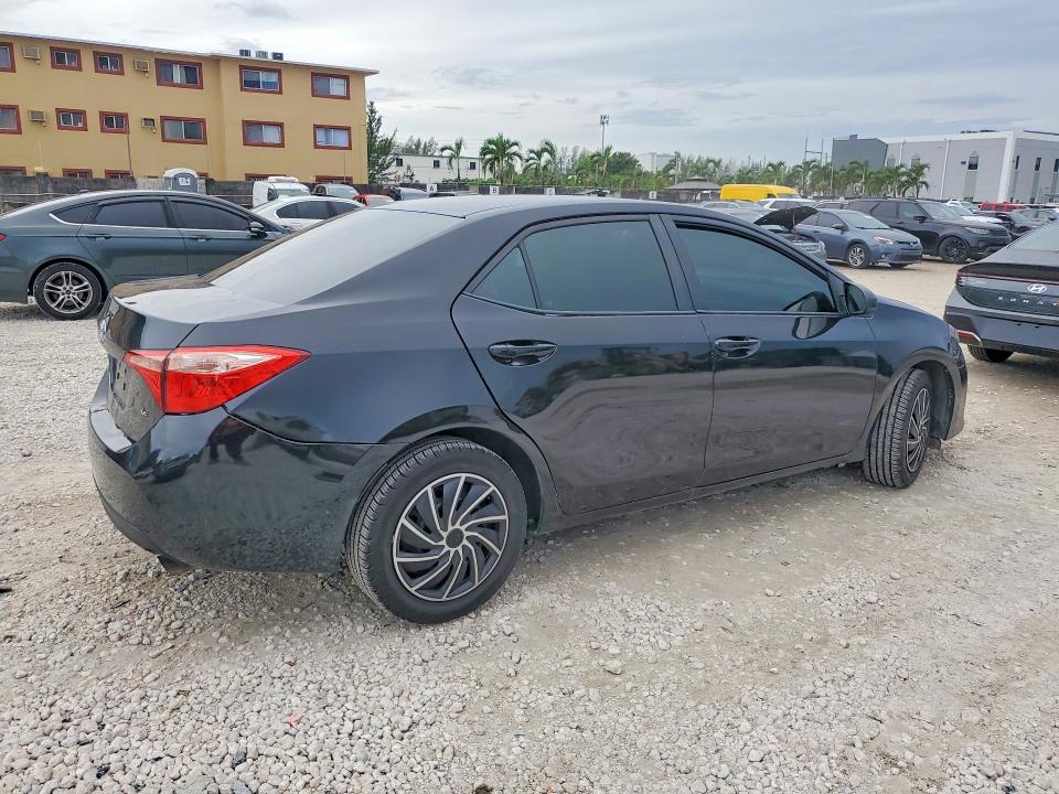 Photo 3 from auction – 2019 TOYOTA COROLLA with VIN 2T1BURHE6KC215697