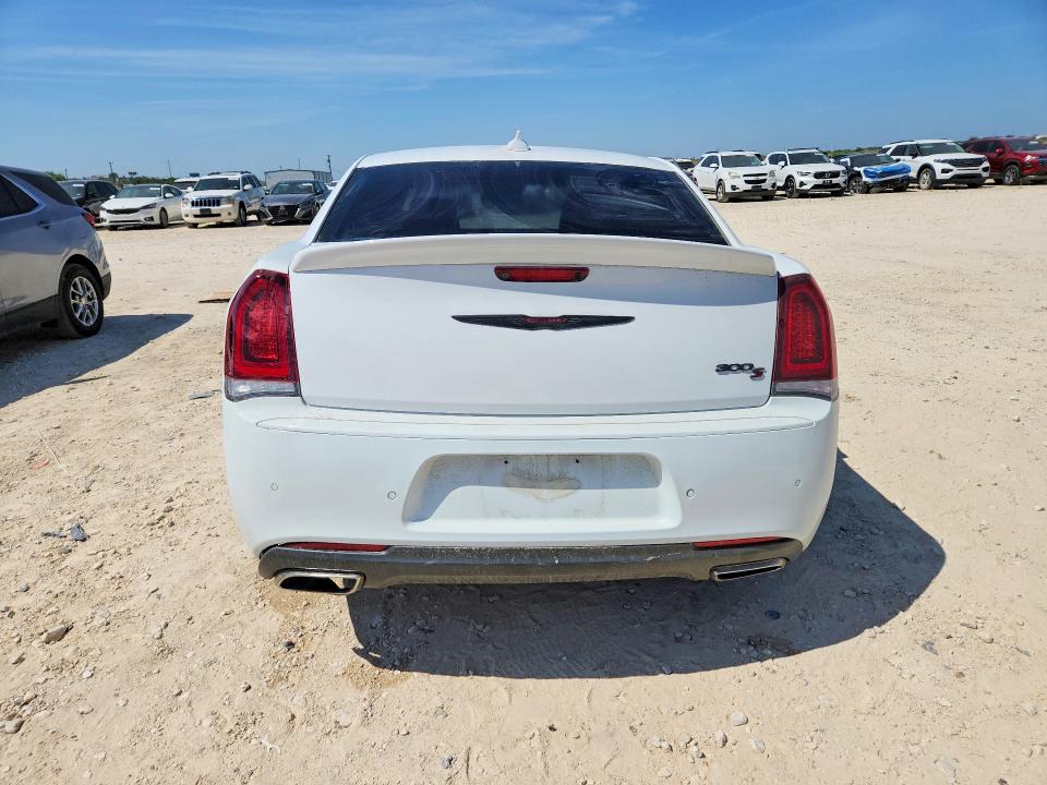 Photo 6 from auction – 2021 CHRYSLER 300 with VIN 2C3CCABT8MH654056