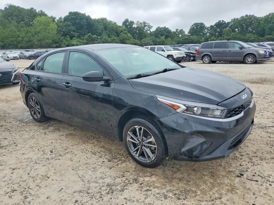 Photo 4 from auction – 2023 KIA FORTE with VIN 3KPF24AD2PE553523