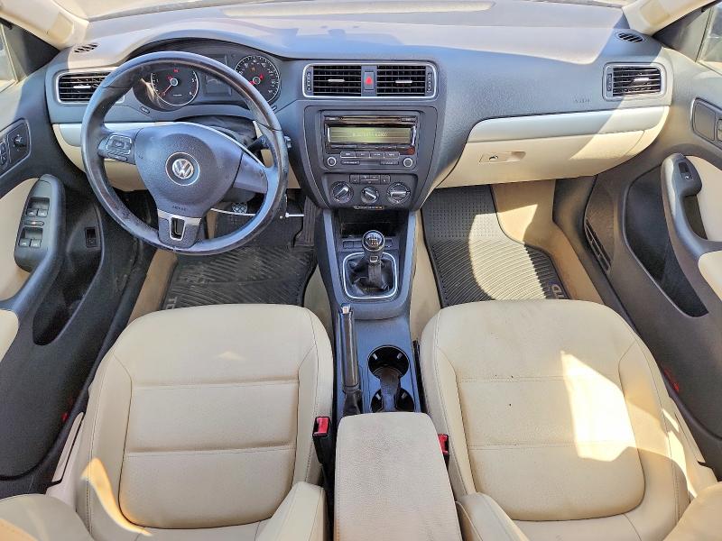 Photo 8 from auction – 2012 VOLKSWAGEN JETTA with VIN 3VW3L7AJ1CM398841