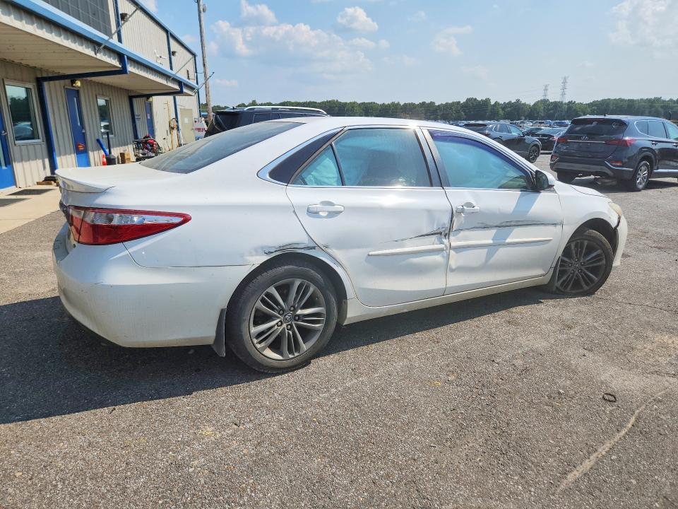 Photo 3 from auction – 2015 TOYOTA CAMRY with VIN 4T1BF1FK7FU089715