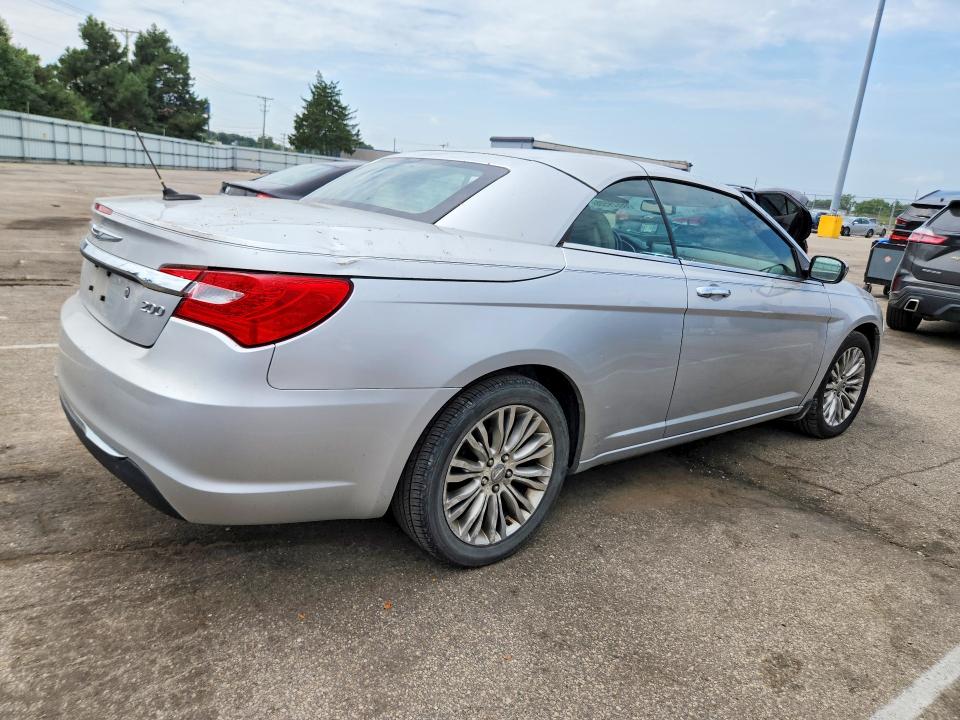 Photo 3 from auction – 2011 CHRYSLER 200 with VIN 1C3BC7EG5BN529985