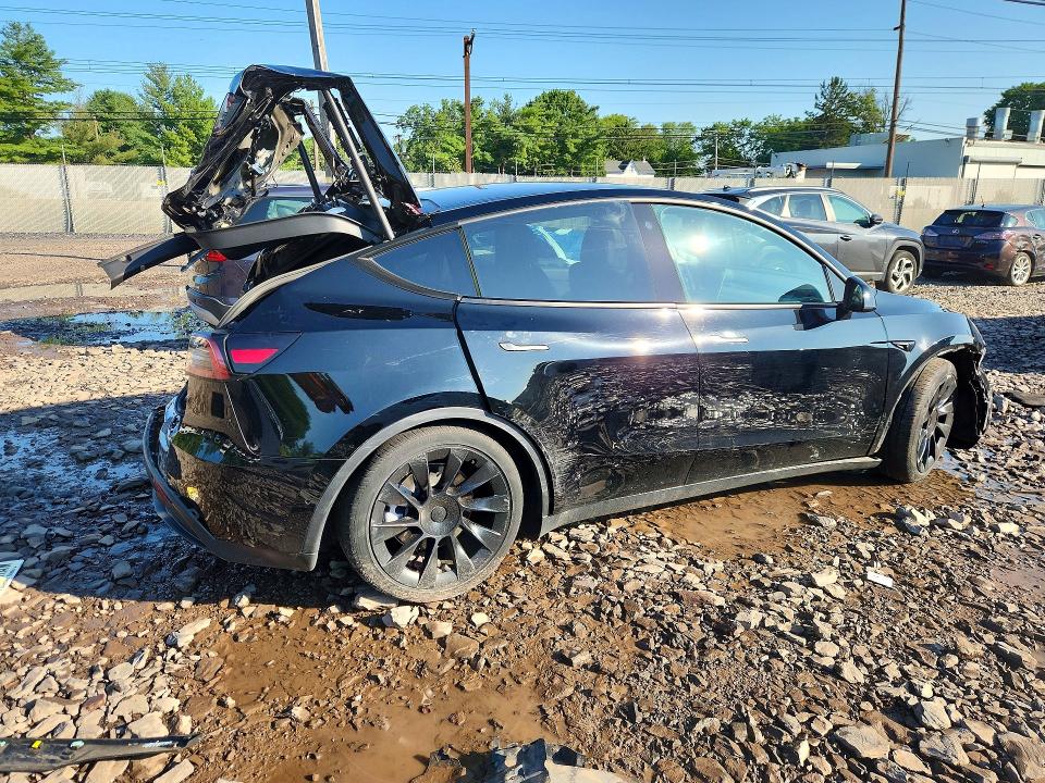 Photo 3 from auction – 2022 TESLA MODEL Y with VIN 7SAYGDEE6NF444733