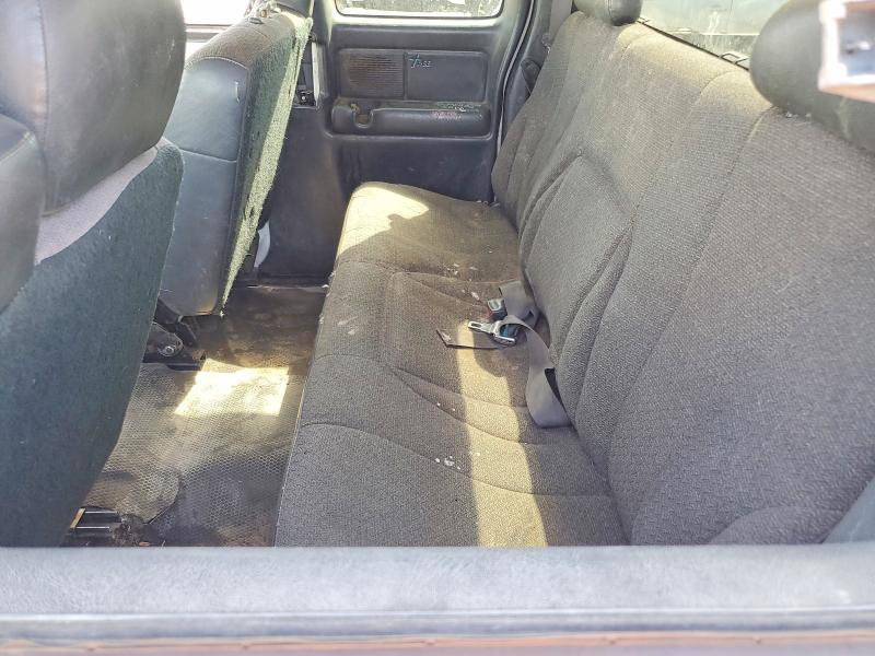 Photo 10 from auction – 2001 CHEVROLET SILVERADO with VIN 1GCHC29U21E215878