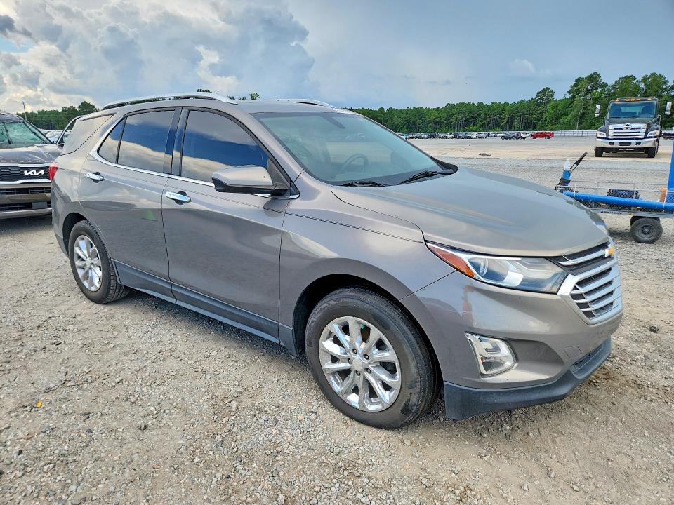 Photo 4 from auction – 2018 CHEVROLET EQUINOX with VIN 3GNAXJEV4JS561555