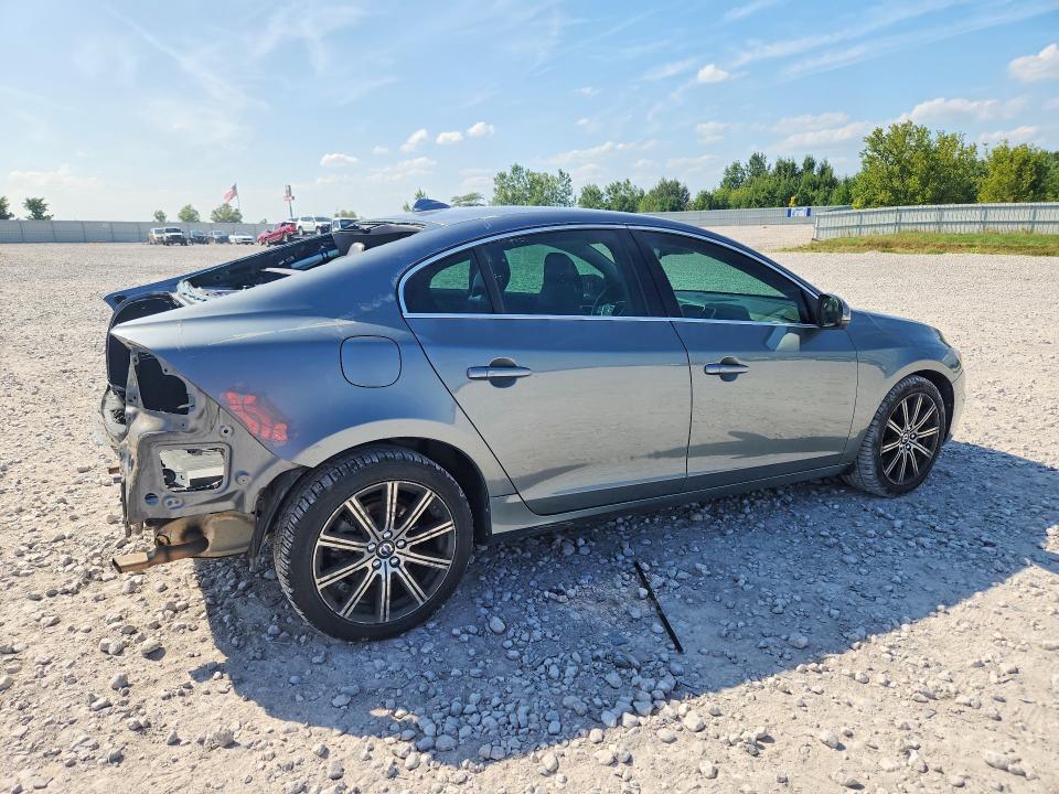 Zdjęcie 3 z aukcji – 2017 VOLVO S60 z VIN LYV402TM6HB153363