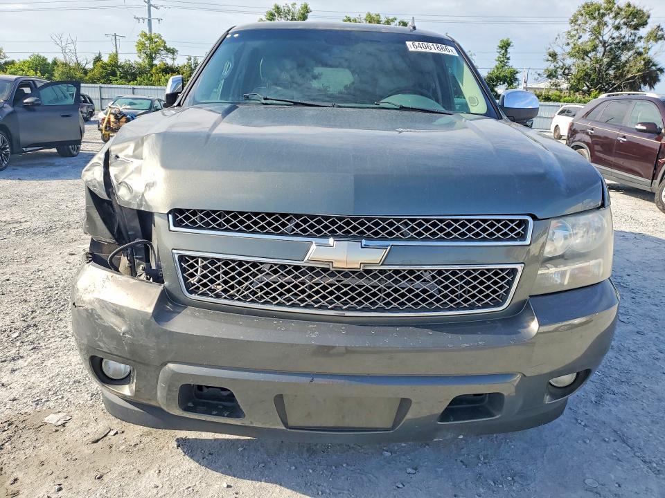 Zdjęcie 5 z aukcji – 2011 CHEVROLET TAHOE z VIN 1GNSCBE07BR180202