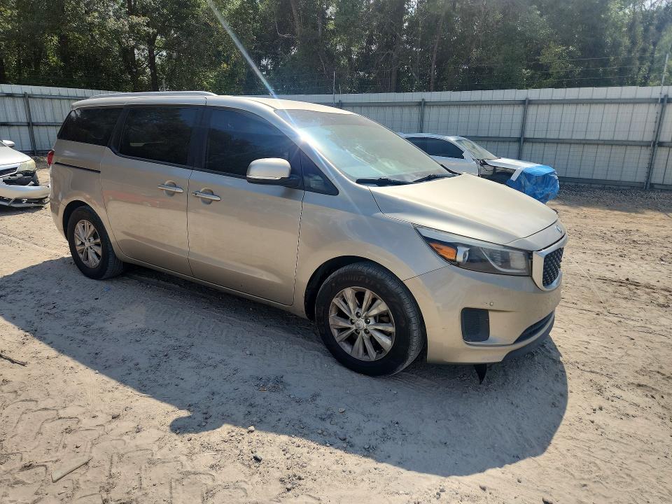 Photo 4 from auction – 2017 KIA SEDONA with VIN KNDMB5C18H6266842