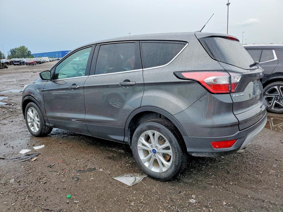 صورة رقم 2 من المزاد - 2017 FORD ESCAPE مع VIN 1FMCU0GD4HUE91702