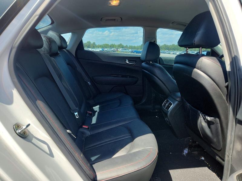 Photo 10 from auction – 2017 KIA OPTIMA with VIN 5XXGW4L25HG137480